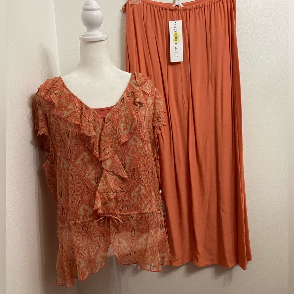 NWT Josephine Chaus Blouse with cami & skirt - Picture 2 of 10